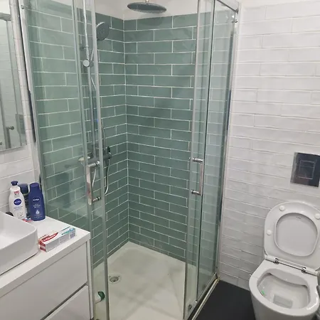 Olaias 4 Homestay Lisbon